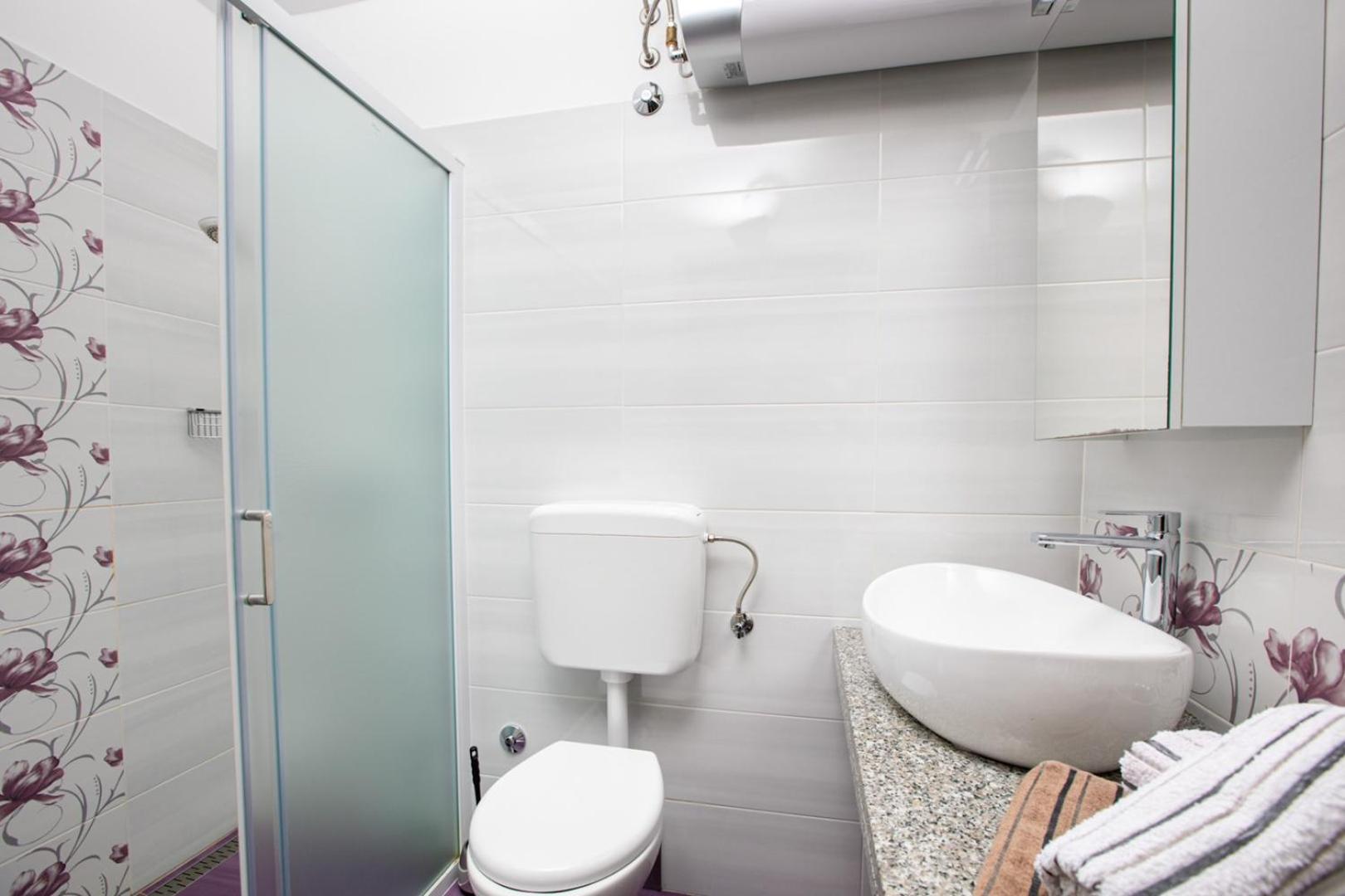 Apartments Tea Малинска Екстериор снимка