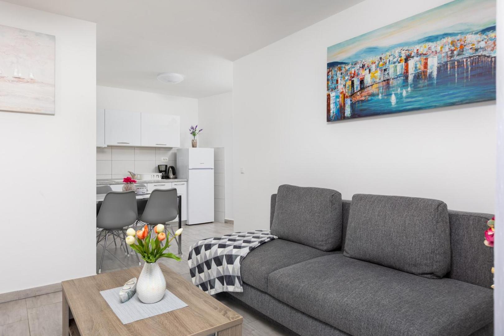 Apartments Tea Малинска Екстериор снимка